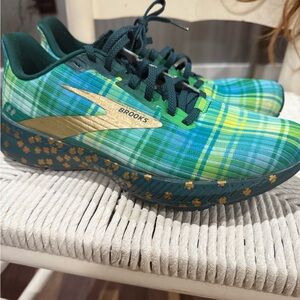 Brooks Womens Sneakers - Blue and Gold Plaid